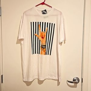 Rock and roll graphic tee woman's jeweled hand XL short sleeve concert festival